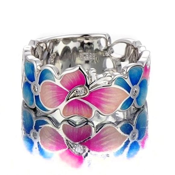 My Bead Emporium Jewelry - 🎉Host Pick🎉Silver ring with accents of butterflies and flowers.
